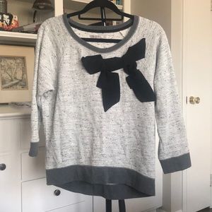 Cute gray GAP sweater with black bow detail S